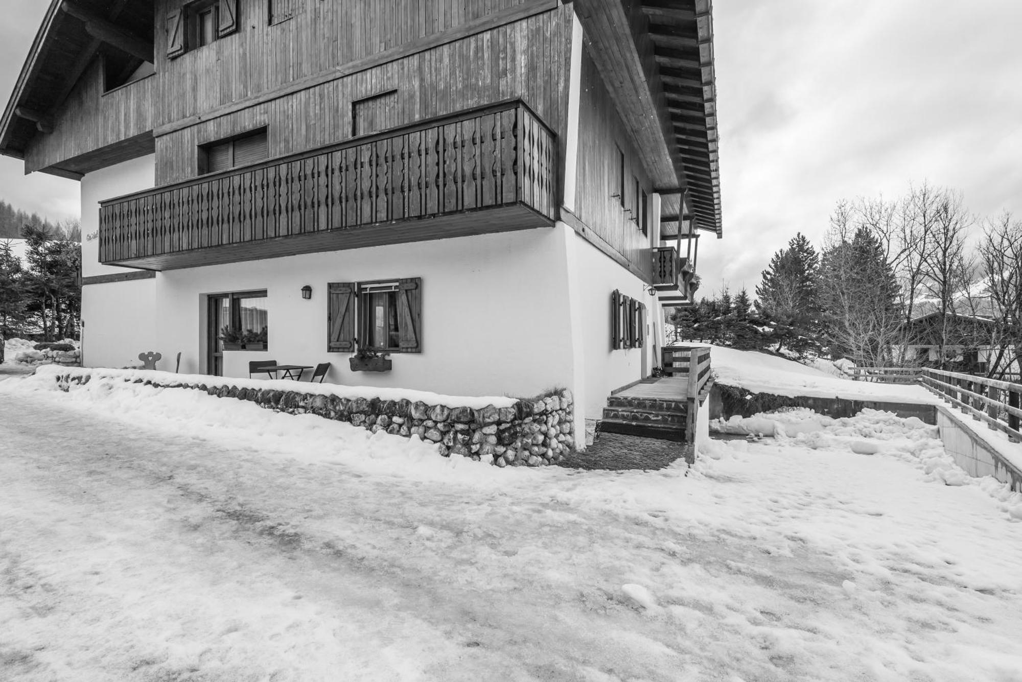 Ca' Dello Scoiattolo Appartement Cortina d'Ampezzo Buitenkant foto