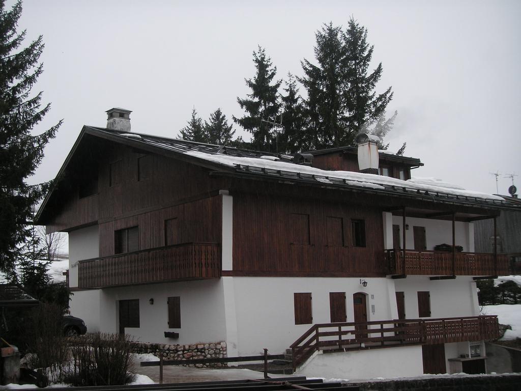 Ca' Dello Scoiattolo Appartement Cortina d'Ampezzo Kamer foto